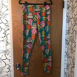 LuLuaRoe Tall & Curvy, 4th birthday leggings